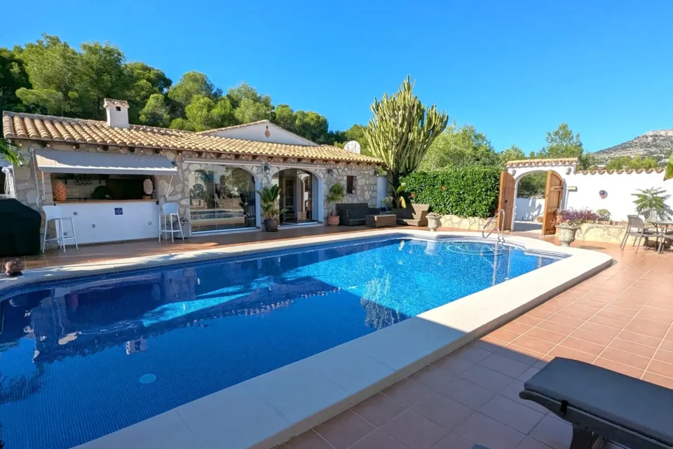 Villa for sale in Jesus Pobre 25-10109