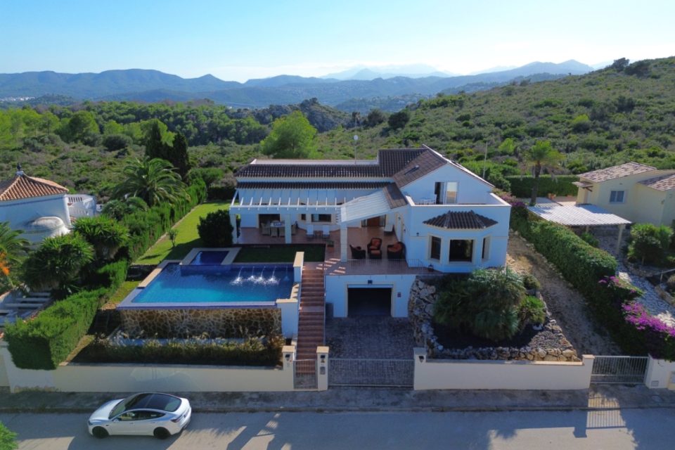 Villa for sale in Denia 25-10128