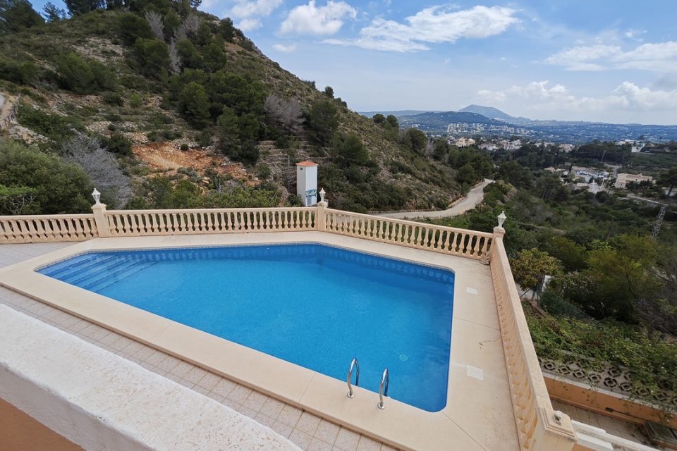 Chalet en venta en Javea 25-10173