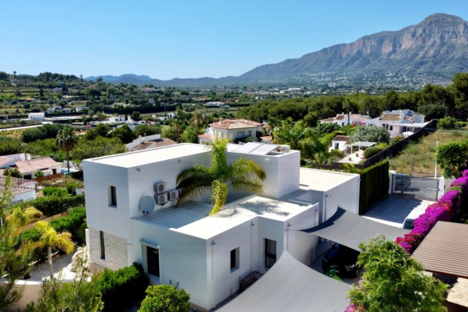 Chalet en venta en Javea 25-10197