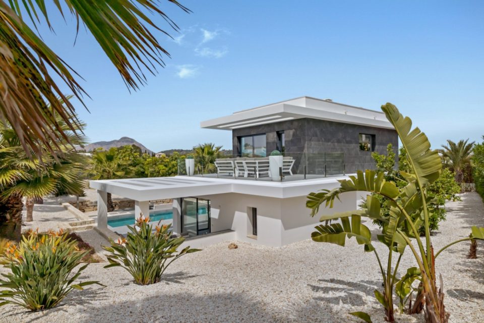 Chalet en venta en Javea 25-10199