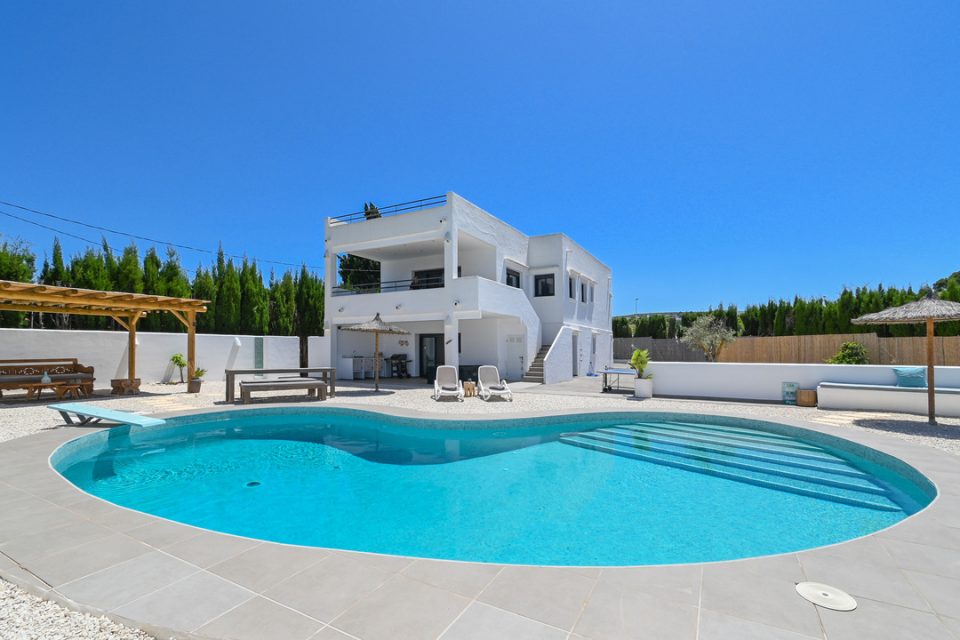 Chalet en venta en Javea 25-10205